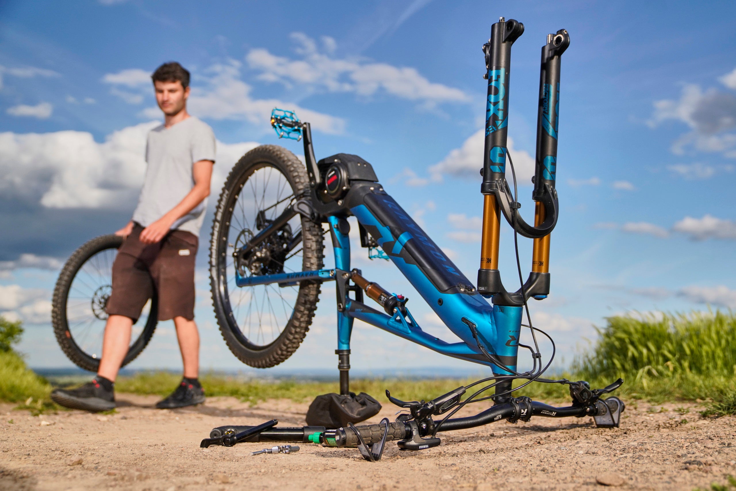 Mastering the Choice: How to Choose the Right MTB Repair Stand